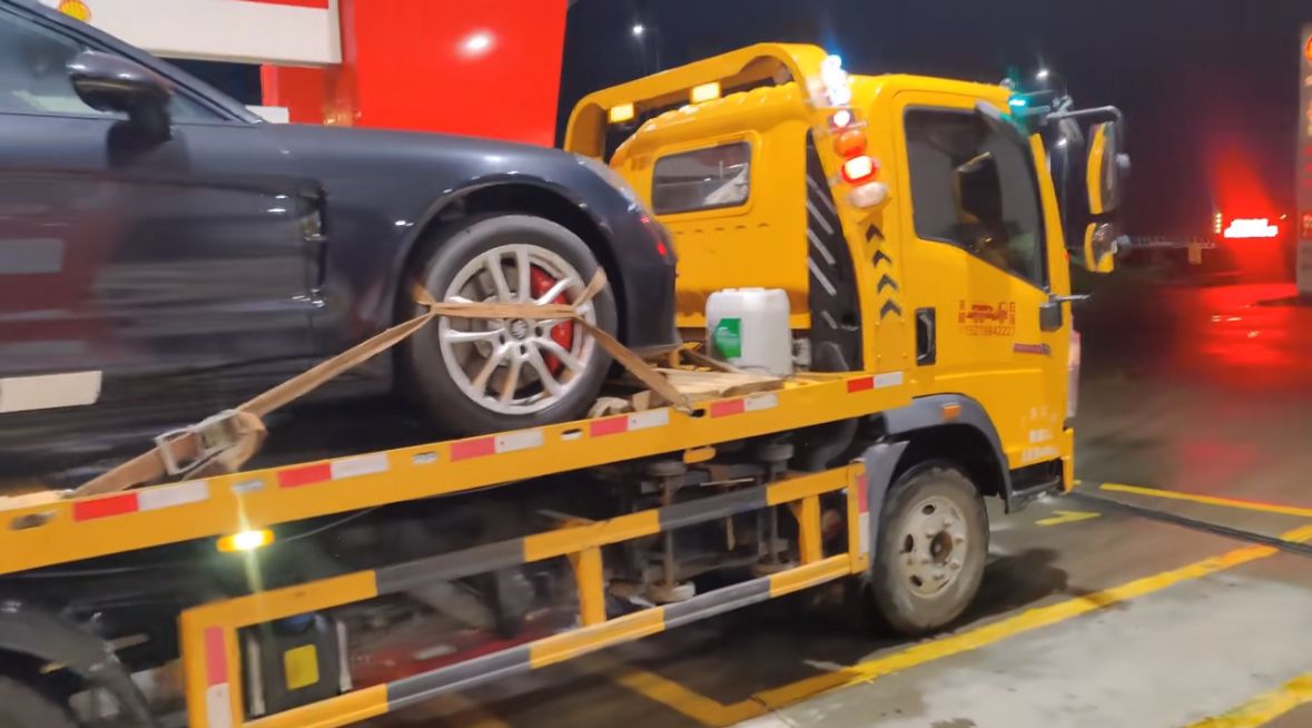 六盘水行车途中遇到突发状况该如何呼叫道路救援？